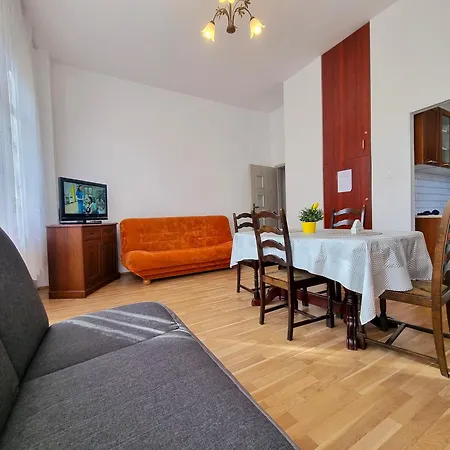 Euro24 Topola - Centrum, Blisko Skm アパート